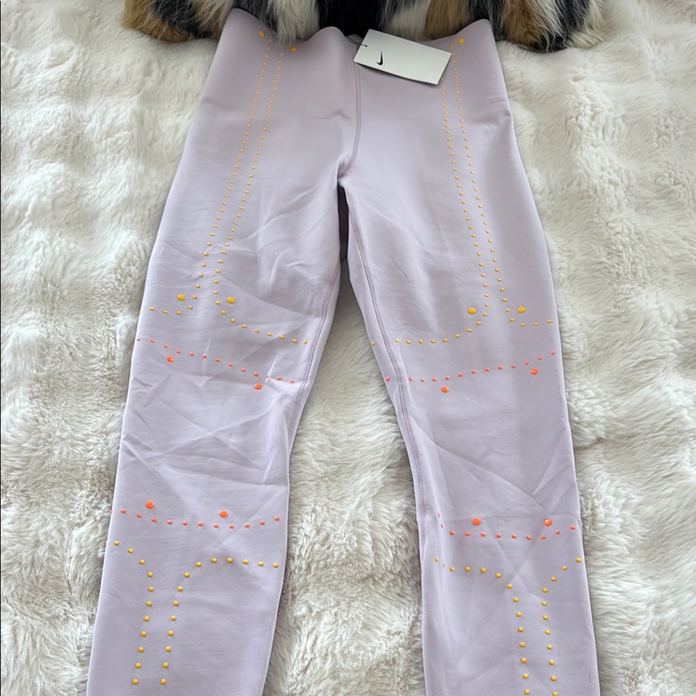 NWT Nike Leggings